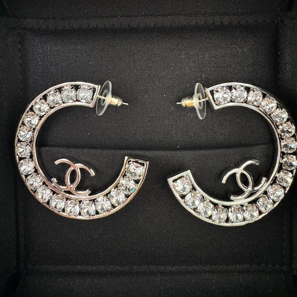 23A CHANEL SILVER CC LOGO LARGE CRYSTALS CRYSTAL METAL XL HOOP HOOPS EARRINGS - Picture 2 of 16